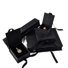 Cina Scatola di carta nera elegante dei gioielli di logo su ordinazione all'ingrosso di Yadao produttore