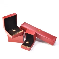 China Yadao Wholesaler Custom Metal Logo Plate Jewelry Box Set  manufacturer