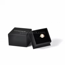 porcelana Caja de papel de color negro de Yadao Fabricante con tapa separada y caja de embalaje de anillo interior de terciopelo fabricante