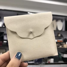 China Yadao mircofiber jóias bolsa saco de embalagem com veludo dentro de almofada para pingente fabricante