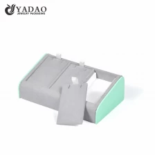 China Yadao wholesale jewelry display pendant holder microfiber jewelry display stand with three pads manufacturer