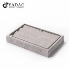 中国 Yadao Wholesaleジュエリートレイイヤリングディスプレイトレイカスタマイズされたベルベットディスプレイメーカー メーカー