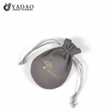 China personalizar bolsa com cordão bolsa de microfibra para embalagem de joias bolsa para presente de Natal fabricante