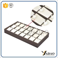 中国 customize handmade wooden jewelry display tray pendant earring stackable jewelry tray display jewelry with movable inserts coated with pu leather メーカー