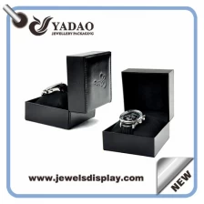 porcelana personalizar caja de joyería de plástico caja de reloj de almohada caja de embalaje de reloj de plástico inserto de almohada fabricante