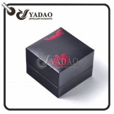 China cor escura / personalizada delicada estilo de luxo preço competitivo justo couro / papel / caixa de anel de veludo atacado fabricante