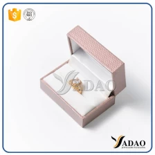 Κίνα σχεδιασμένο αξιολάτρευτο δελεαστικό υπέροχο χονδρικό πλαστικό κουτί OEM, ODM με βελούδινο εσωτερικό για δαχτυλίδια ζευγαριού από την Yadao Company κατασκευαστής