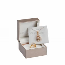 Chine Boîte à bijoux double usage pour bague et pendentif dans une même boîte fabricant