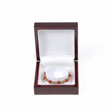 China glossy lacquer painting wooden jewelry packaging box wooden bracelet box C holder bracelet packaging manufacturer