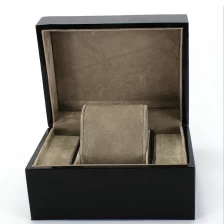 China caixa de exibição de laca brilhante relógio de madeira caixa de almofada de inserção relógio personalizam o pantone acabamento de cor código fabricante