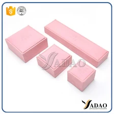 China High-End und verschiedenen Art von Schmuck rosa Kunststoff-Box-Sets für Ohrring, Ring, Anhänger, Armband, Halskette bangleand Hersteller