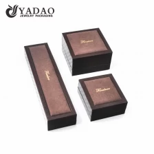 China high-end delicate MOQ wholesale thick edge plastic leather with velvet  elements jewelry packaging box manufacturer