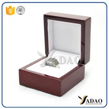 China high quality customize glossy wooden box pack jewelry ring box packaging jewelry wooden box with white pu leather slot inner manufacturer