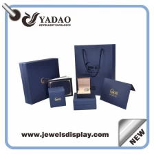 Čína luxusní šperky balení křídový papír kryt plastový šperky box pro náhrdelník nebo přívěsek ručně vyráběné dárkové krabičce vyrobeno v Číně na míru plastové šperkovnice výrobce