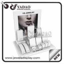 China luxury wooden jewelry display customize jewelry brand display stands pu leather/ lacquer finish high quality jewelry display stands fabricante