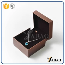 China ew arrival good quality special well-matched plastic leather velvet pendant watch box with moq wholesale manufacturer