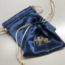 China Embalagem de joias bolsa de cetim com cordão de cordão bolsa para presentes, embalagem com logotipo personalizado grátis fabricante