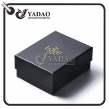 Čína populární docela odolný finesou papírová krabice s vnitřní jádro s hot-stamping logo pro ring/náhrdelník/náramek balení výrobce