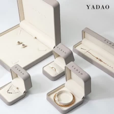 China Caixa de jóias de jóias de plástico da caixa de couro fabricante