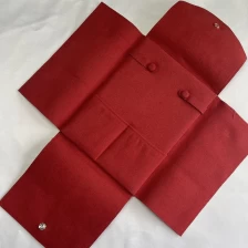 China Bolsa de bolsa de viagem Design de botão de pelúcia para bolsa de jóias de veludo com asa lateral fabricante