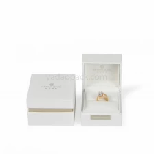 China caixa de jóias de luxo branco bom para linha de diamante fabricante