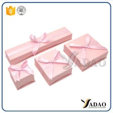 Chine merveilleuse adorable vente en vrac boîte de papier de couleur chaude faite à la main pour anneaux / boucles d'oreilles / pendentifs en argent / or fabricant