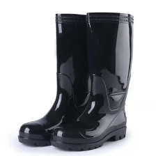 中国 110B黑色防水耐油闪光pvc安全靴 制造商