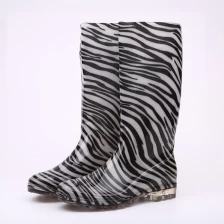 China 202-6 best fashion ladies rain boots manufacturer