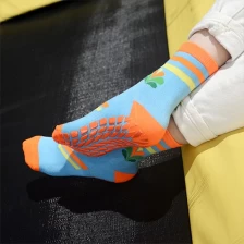 China Wholesale grippy socks non slip grip socks trampoline socks usa gymnastic bulk for trampoline indoor parks manufacturer