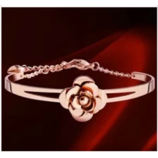 Cina 14K rose gold camellia women flower titanium bangles bracelets produttore