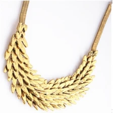 Çin Alloy Metal Feather Wing Hedgehog Necklace üretici firma