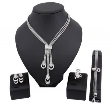 Китай Dubai Gold Body Jewelry Set Factory Price Wholesale for Ladies Rhinestone Crystal Jewelry Set производителя