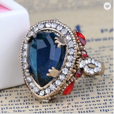 Çin Jewelry Ring Display Customized Vintage Ruby Big Classic Hand Ornament Rings Big Diamond Rings üretici firma