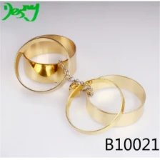 China Latest gold design love lock key wholesale indian metal bangles manufacturer