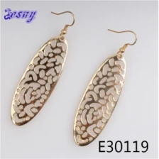 China Leaf golden designs for women flower fashion earring E30119 manufacturer