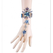 Çin New bracelet fashion alloy bracelets temperament wild diamonds with fingers bracelet Desny 2018 wholesale üretici firma