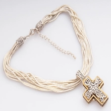 Çin Snake Bone Chains Cross Pendant Necklace üretici firma
