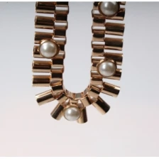 China Tank Chain Bullet Case Necklace with Pearl N90009 manufacturer