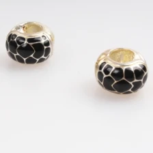 Çin black stingray metal small gold magnetic earrings E30028 üretici firma