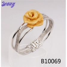 China fashion rose flowers titanium jewelry stainless steel bangle manufacturer