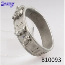 China hottime handmade fashion antique copper bracelet B10093 manufacturer