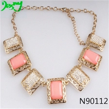China pink coral resin stone charm gold statement necklace N90112 manufacturer