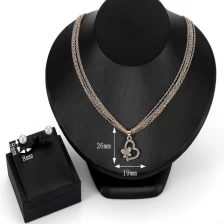Cina 2018 fashion jewelry,gold plated earring and long chains necklace pearls necklace sets jewelry supplier produttore