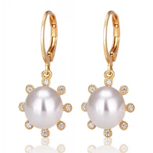 porcelana Cheap OEM Custom Bracelets Hot Jewelry Cheap Faux Pearl Earrings China Factory fabricante