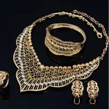 China Factory Price Gold Love Alloy Gem Wedding Travel Women's Four-piece Jewelry Set manufacturer