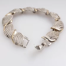 China Fashion European  Interchangeable Jewelry Alloy Material shell Shape Style Bracelet  for Women manufacturer