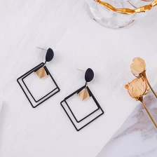 الصين High Polish Stainless Steel Stud Earrings Geometric Shape الصانع