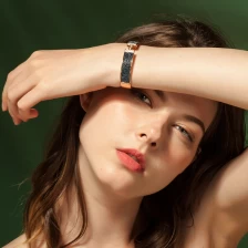porcelana Professional vintage sapphire color zinc alloy bracelet manufacturer in China fabricante