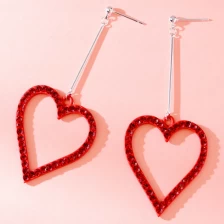 porcelana Red Heart Shape Zinc Alloy 925 Sterling Silver Earrings Manufacturer in China fabricante