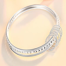 China Special Sterling Silver Bracelet Bangle for Woman Christmas Gift Silver Bracelet manufacturer